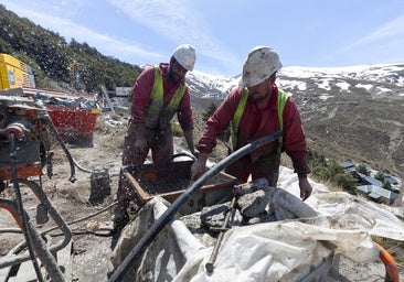 Una grieta en la carretera de Sierra Nevada que derivó en obras de emergencia