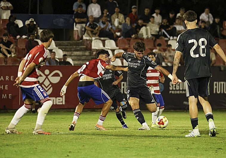 Un polémico penalti en la prórroga tumba al Granada juvenil con el Real Madrid