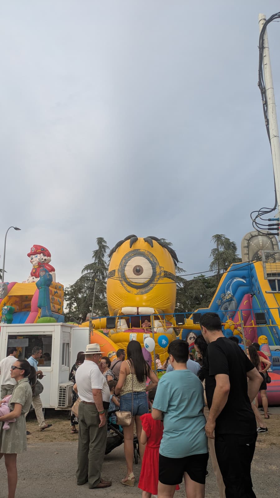 4€