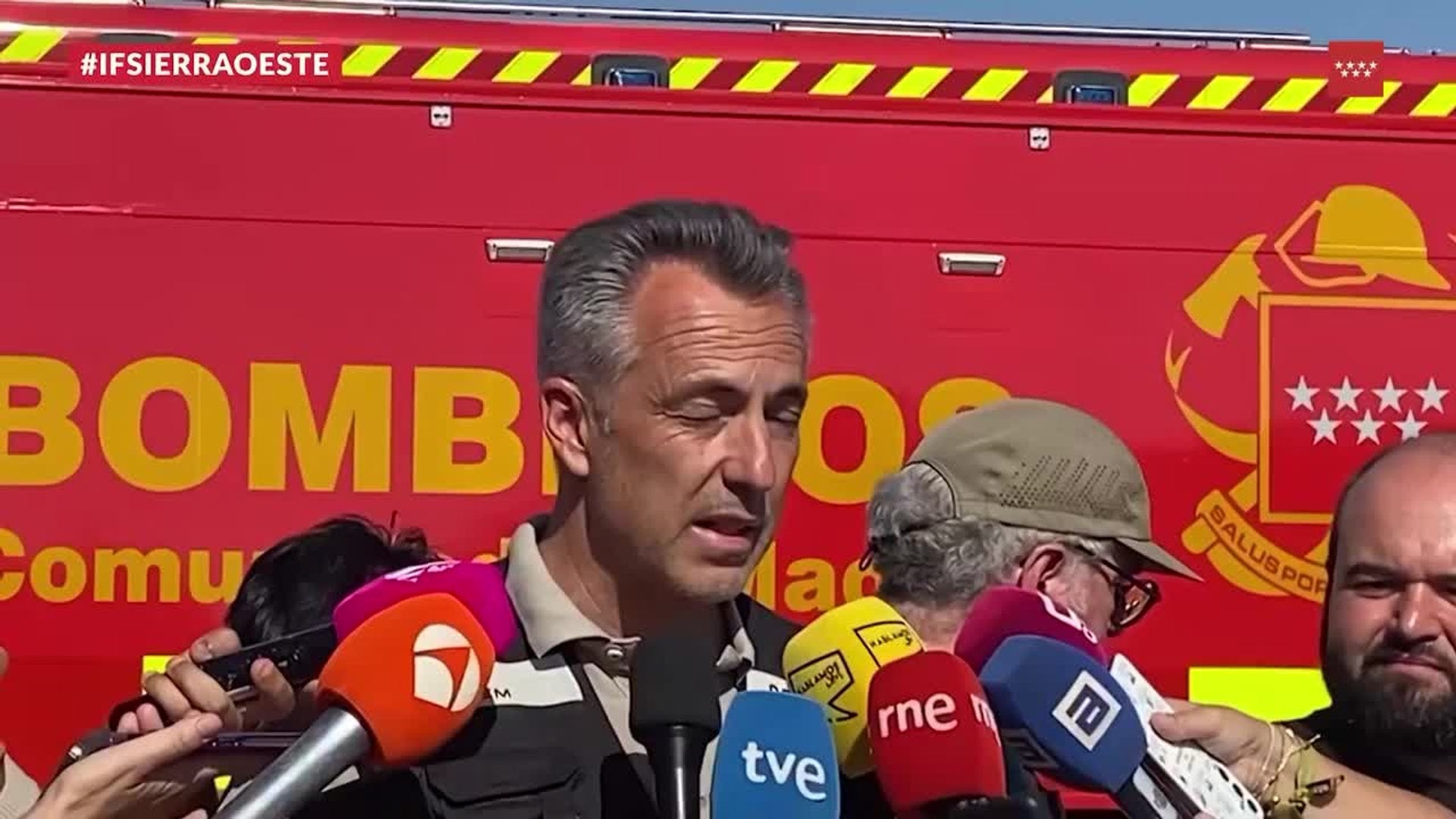 El incendio de Madrid alcanza su "momento álgido" con la cabeza fuera de capacidad de extinción