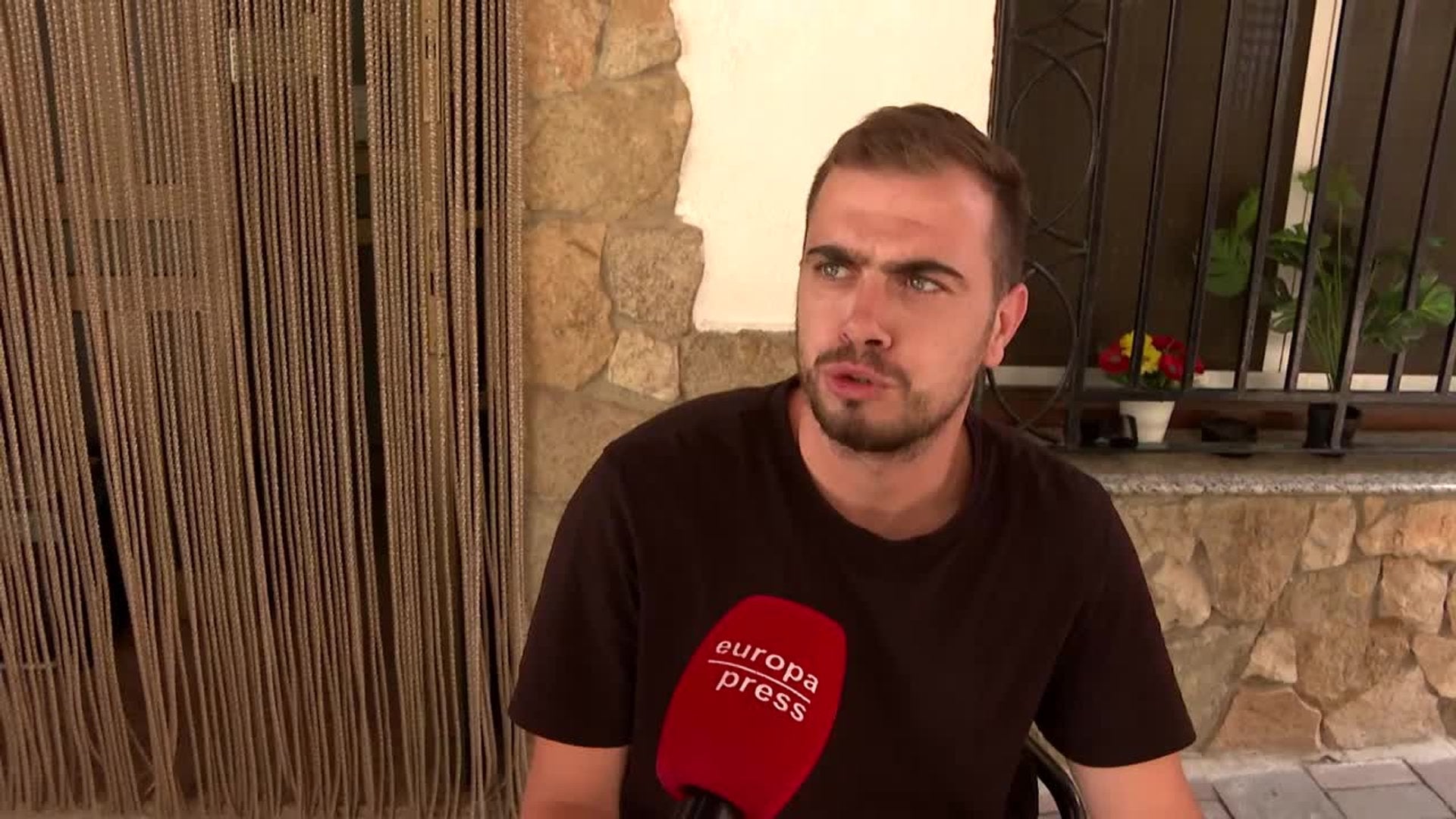 Realojados tras el incendio los vecinos de Catí (Castellón)