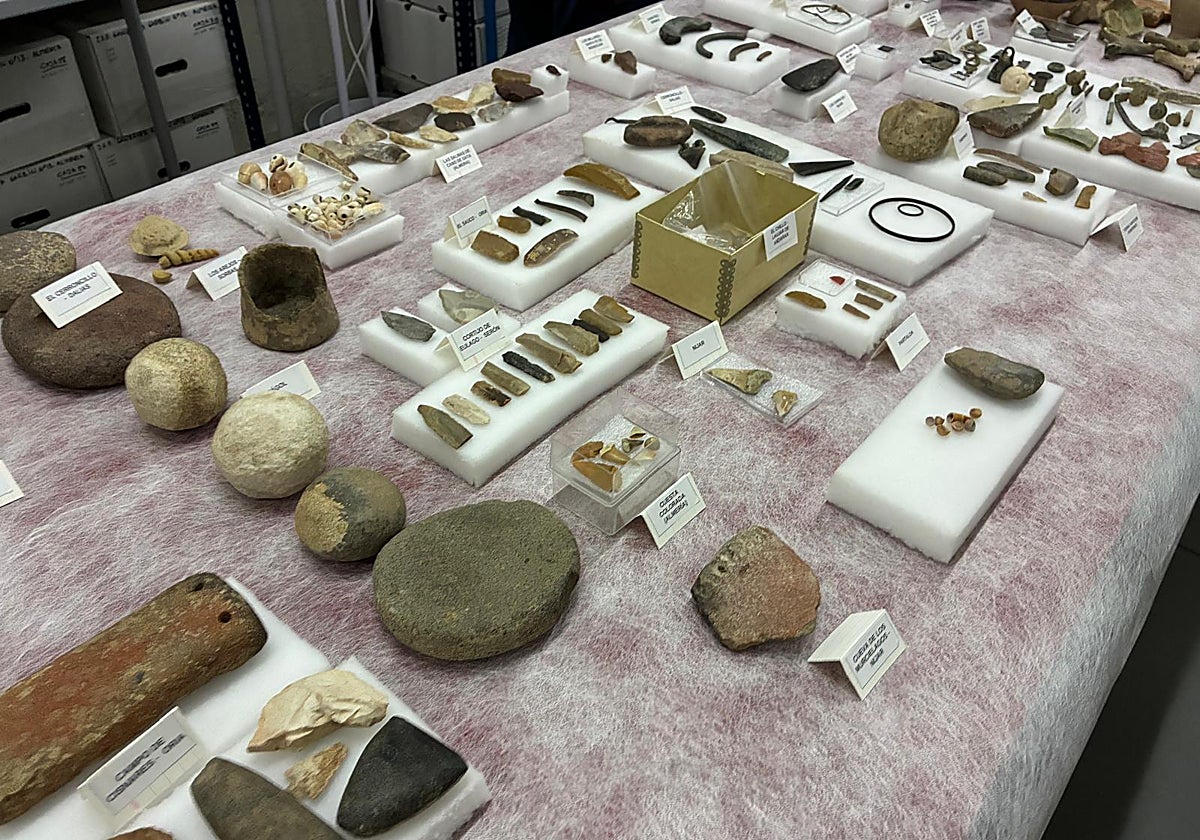 De la Prehistoria a la época medieval, el Museo Arqueológico de Almería recibe casi 900 piezas halladas por un particular
