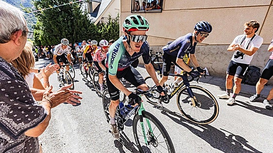 La Vuelta neutralizará los tiempos a 10 kilómetros del final de su última etapa en Granada