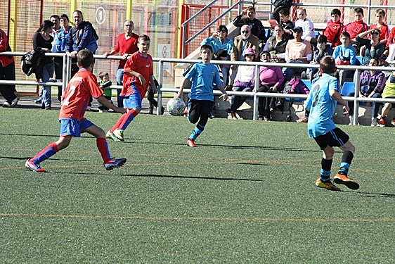 La Escuela de Fútbol Roquetas de Mar abre la temporada con más de 400 alumnos inscritos