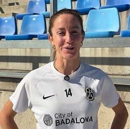 Lauri Requena, con su nueva camiseta.
