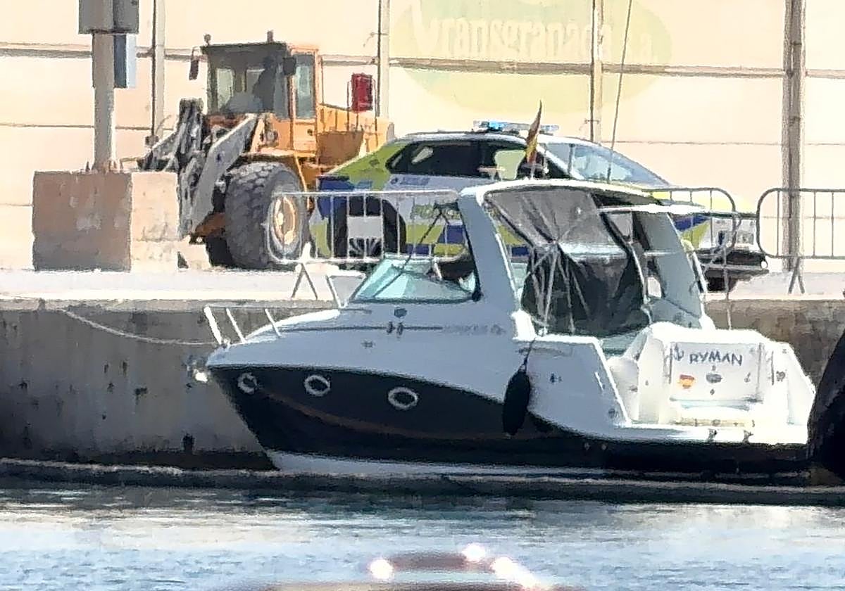 Barco donde se ha produco la deflagracón