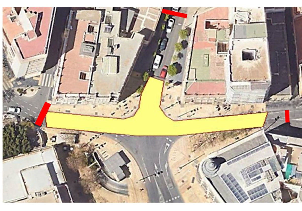 Tramo en el que se corta el tráfico en la Puerta de Purchena por asfaltado.