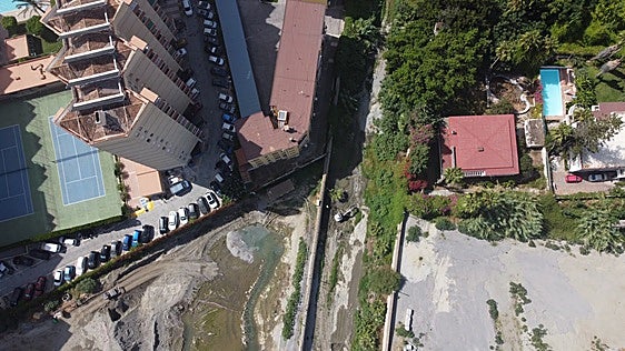 Un estudio hidrogeológico confirma que el agua extraída de las obras de las VPO de Río Verde «no se pierde en el mar»