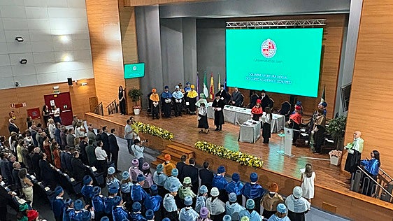 La UJA inicia el curso con retos económicos y de expansión internacional