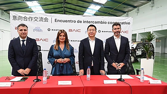 Santana Motors y BAIC formalizan en Linares su acuerdo