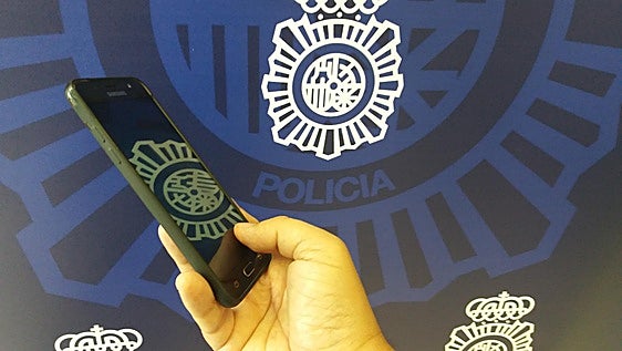 El geolocalizador permite recuperar un móvil de alta gama robado en Plaza de Toros