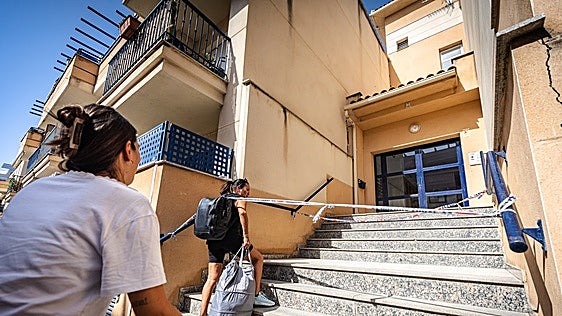Vuelven a casa en Las Gabias los últimos 42 vecinos desalojados por los terremotos