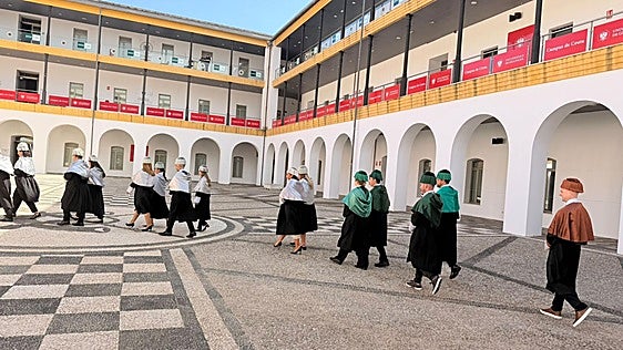 La UGR se abre camino con la llegada de los universitarios en una Ceuta tensionada
