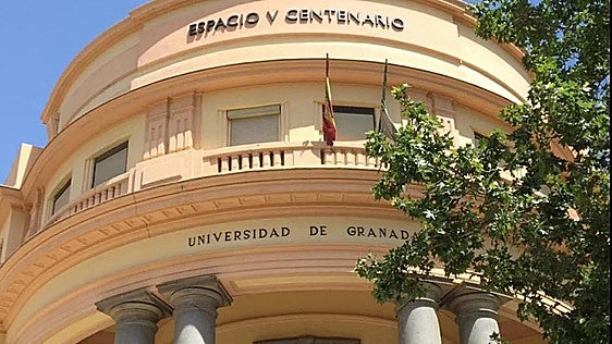 Derecho tiene que trasladar varios grupos de estudiantes al V Centenario