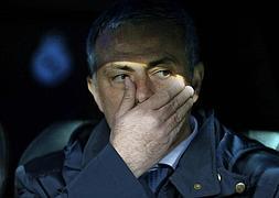 Mourinho gesticula durante la final de la Copa del Rey./Juan Medina (Reuters)