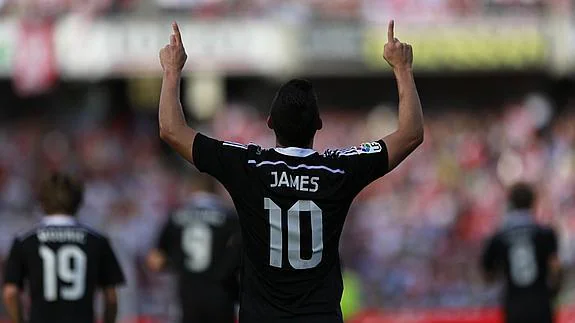 James celebra un gol. 