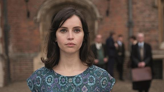 Felicity Jones, en 'La teoría del todo'. 