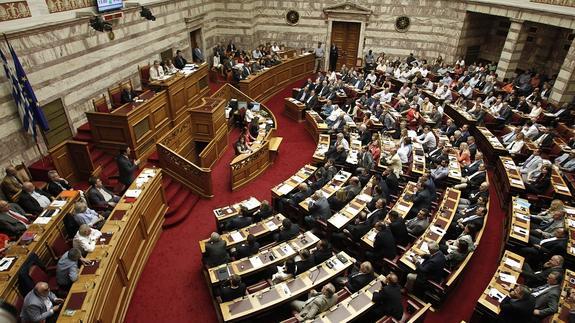 Vista general del Parlamento griego durante la intervención de Tsipras.
