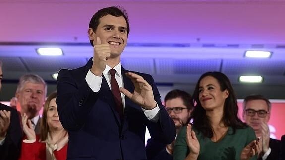 Albert Rivera celebra sus 40 diputados. 