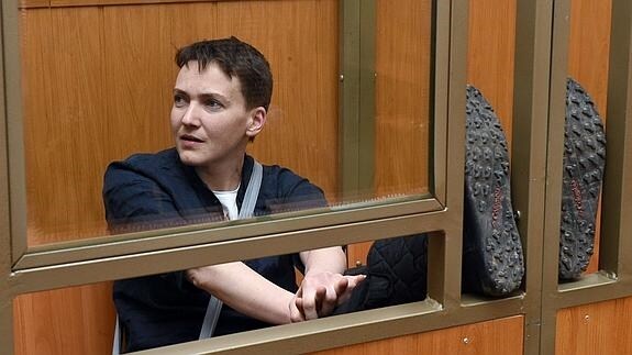 La piloto ucraniana Nadezhda Sávchenko, durante el juicio.
