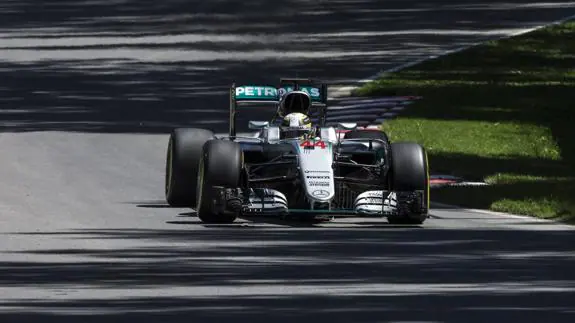 Lewis Hamilton, en plena carrera. 