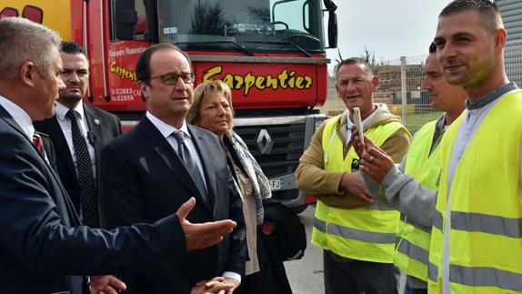 Hollande, durante su visita a Calais. 
