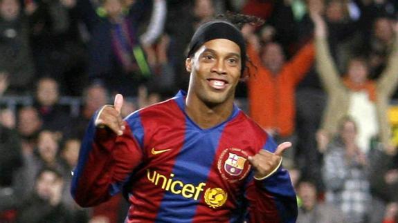 Ronaldinho, con la camiseta del Barcelona. 