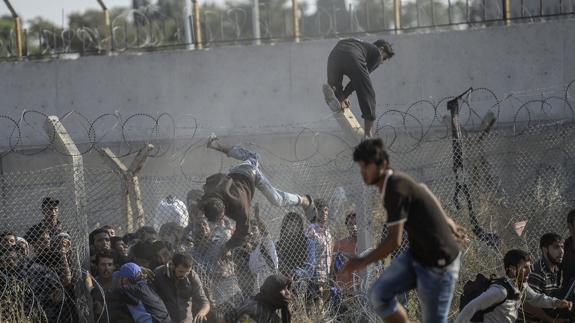 Bruselas niega que un millón de refugiados intentasen llegar a Europa tras el acuerdo turco.