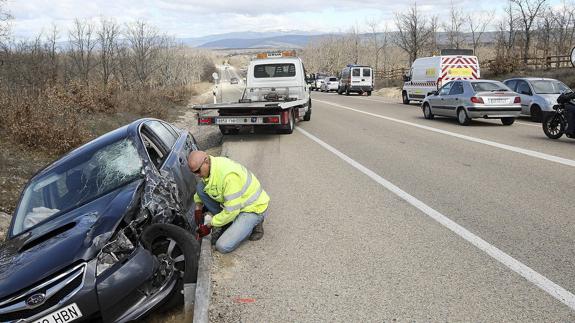 Vehículo implicado en un accidente producido en el kilómetro 356 de la N-234 en el que falleció un motorista. 