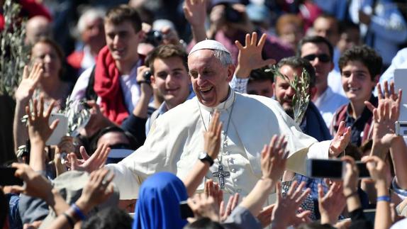 El papa Francisco durante la celebración del Domingo de Ramos en el Vaticano.