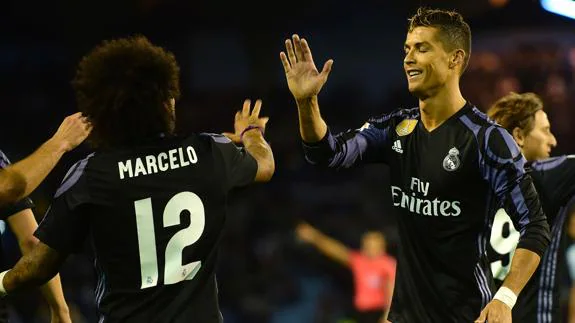 Cristiano y Marcelo celebran la victoria en Vigo. 