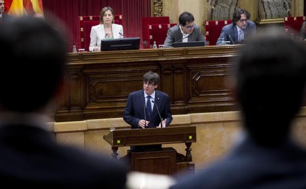 Intervención de Puigdemont en el Parlament.