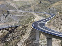 Viaducto de Rules en el tramo entre Ízbor y Vélez de Benaudalla de la autovía A-44. A. AGUILAR