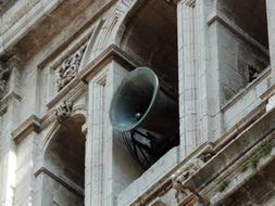Las campanas de la Catedral de Jaén en funcionamiento. IDEAL