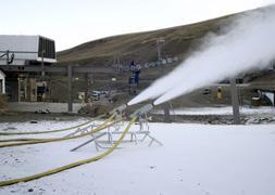 Sierra Nevada, en Granada, activa la producción artificial de nieve