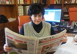 María José Ariza, en su despacho de la Biblioteca de la UGR. :: IDEAL