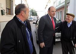 El presidente de la Diputación de Granada visita el parque construido por la institución en Calicasas