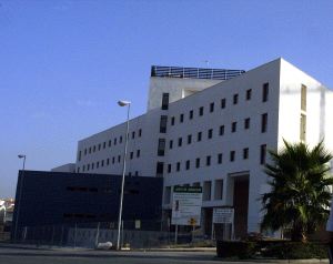 Escuela de Informática y Telecomunicaciones de la Universidad de Granada. / IDEAL