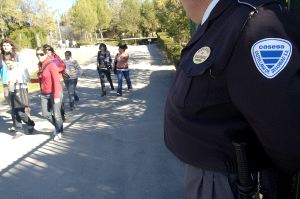 Falsos vigilantes en casetas de feria, obras y aparcamientos