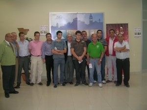 Los promotores de la iniciativa, durante la presentación de la misma. ::
CHAPA