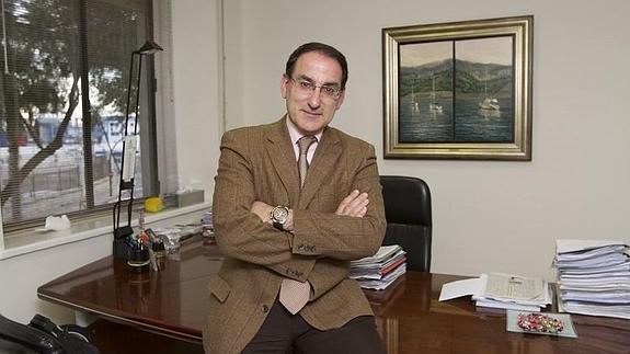 Javier González de Lara, en su despacho de la Confederación de Empresarios de Málaga (Archivo).