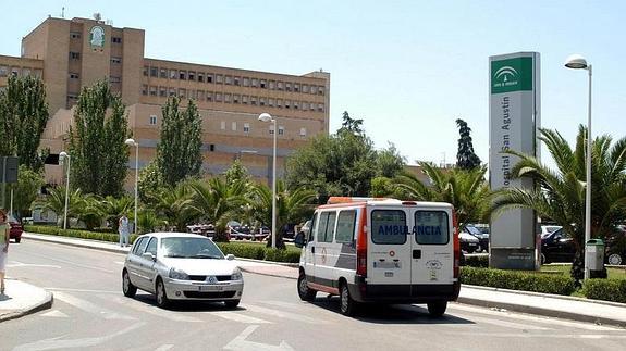 El Hospital San Agustín atiende a multitud de enfermos de alergia estacional estos meses. 