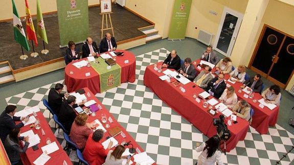 Gobernador se convierte por un día en la capital de la provincia de Granada