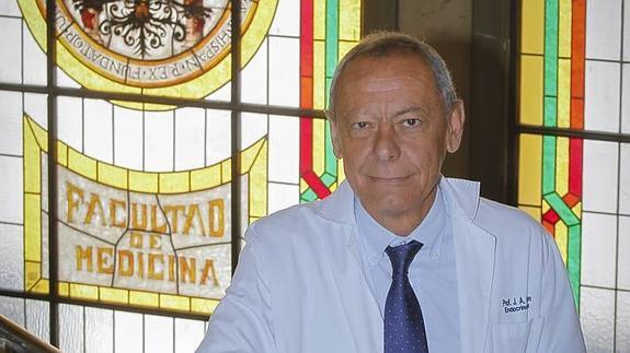 José Antonio Lobón, en la Facultad de Medicina. 