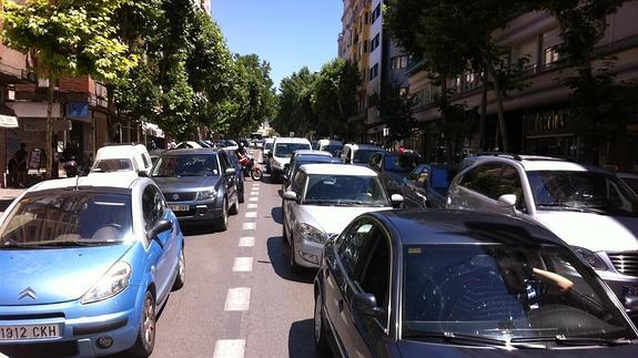 Esta mañana, el tráfico en Doctor Oloriz provocó importantes atascos 