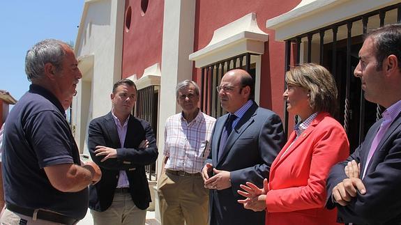 Diputación se solidariza con los familiares de los heridos en el incendio de la fábrica de Ron Montero