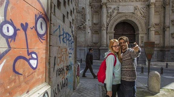 El Ayuntamiento quiere poner freno a algunas pintadas en la ciudad 