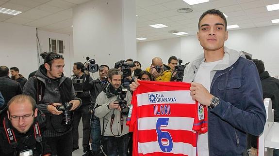 Tiago Ilori, en su presentación como jugador.