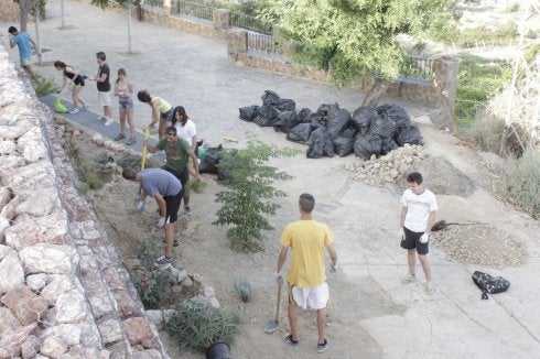 Los jóvenes muestran su lado solidario