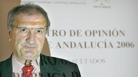 El investigador Manuel Pérez Yruela.